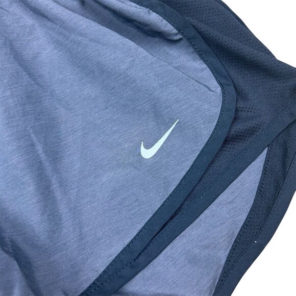Nike Shorts Womens Size Small Gray Running Temp Lined Workout Exercise Jog - Picture 2 of 4